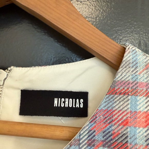 NICHOLAS (Revolve) Sz 4 mint condition silk size 4 Pink and Blue Cropped - Picture 6 of 15